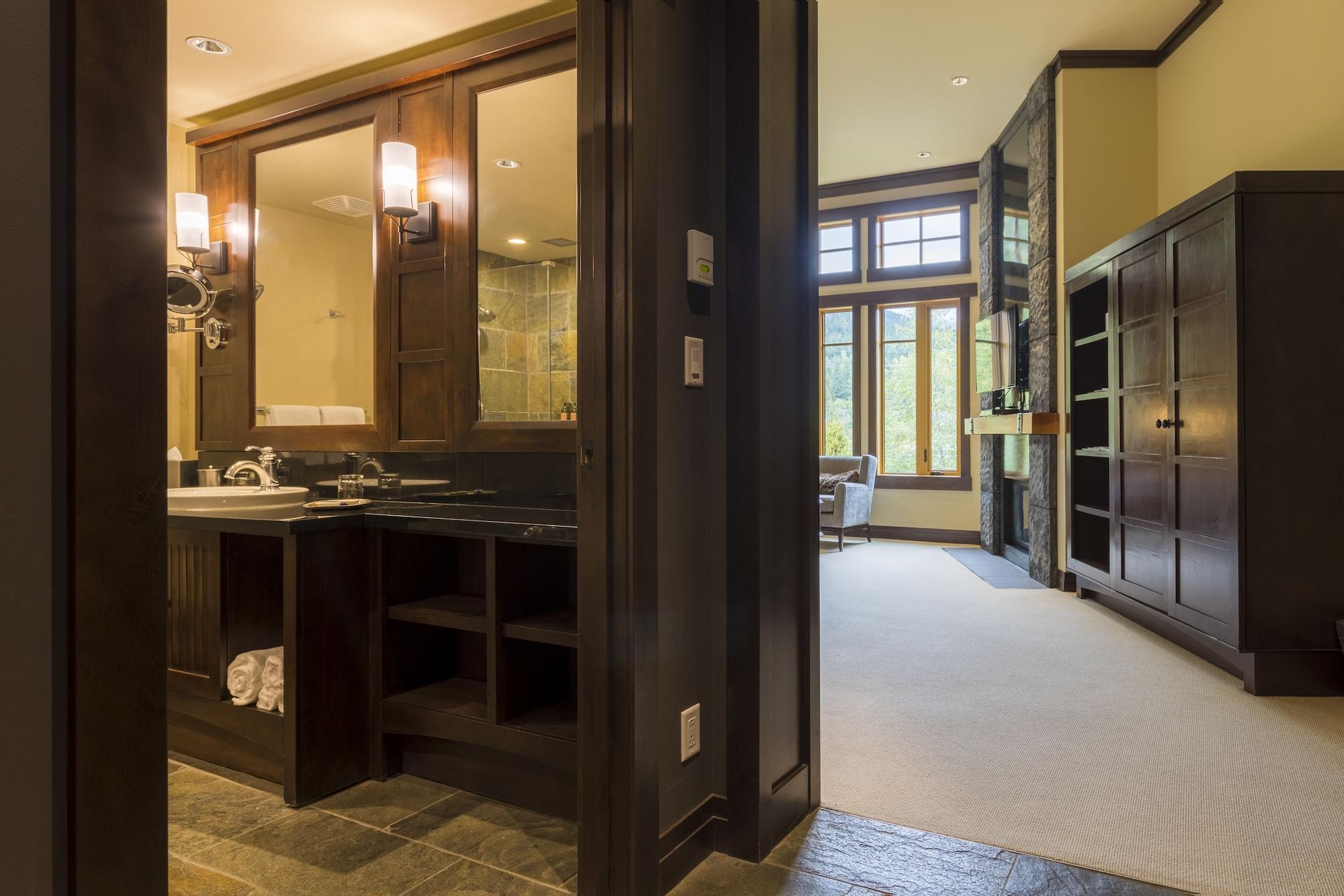 Nita Lake Lodge Whistler Exteriör bild